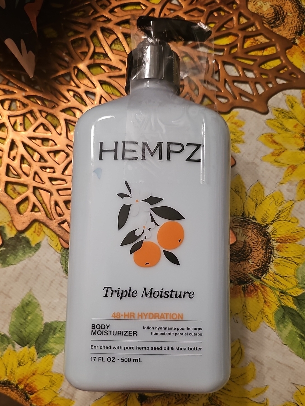 Hempz White Triple Moisture Body Moisturizer with Orange Fruit Graphic
